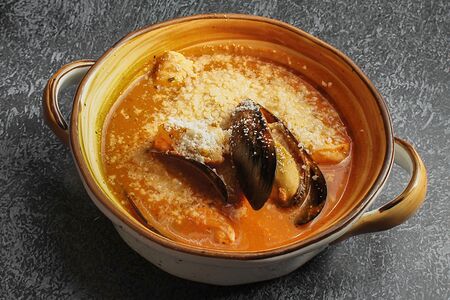 Суп с морепродуктами Буйабес