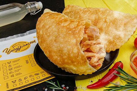 Чебурек с курицей по-азиатски