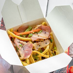 Вок с беконом