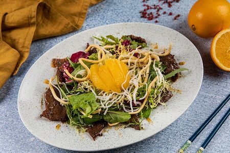 Салат с маринованной говядиной