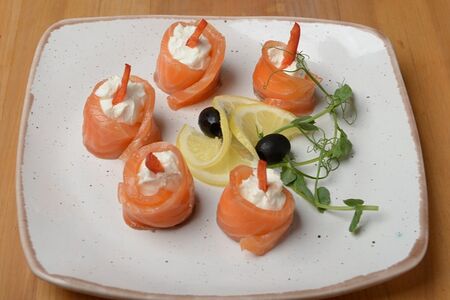 Рулетики из семги