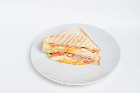 Сэндвич с ветчиной и беконом Сакура