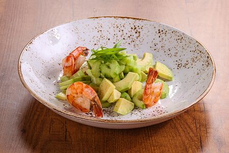 Авокадо с креветками