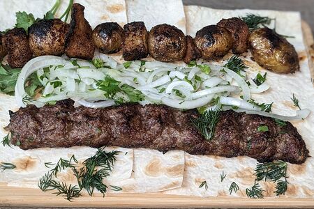 Люля-кебаб из баранины с картофелем