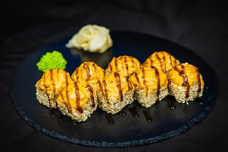 Ролл запеченный с лососем