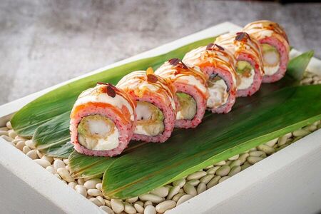 Красный ролл