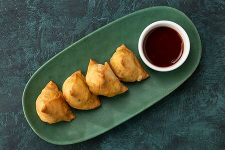 Индийская самоса с куриным филе тандури