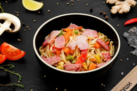 Удон с беконом