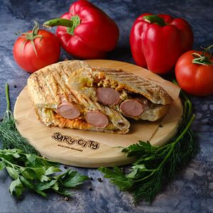 Хот-дог с двумя сосисками