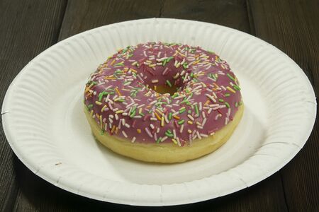 Донат Клубника