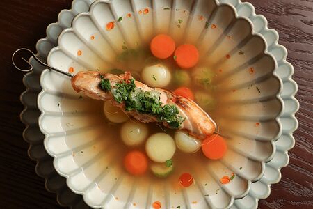 Уха с форелью на гриле