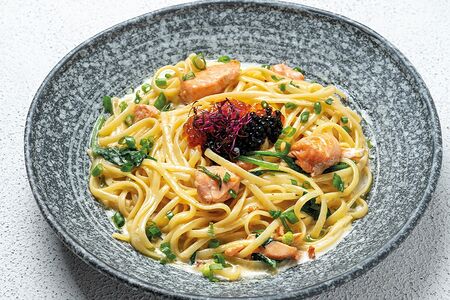 Лингвини с лососем