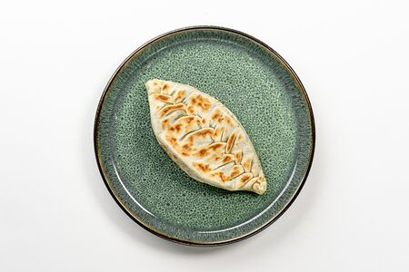 Кокс-самса с помидором и сыром