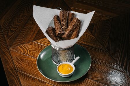 Гренки чесночные