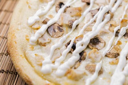 Курица и грибы средняя