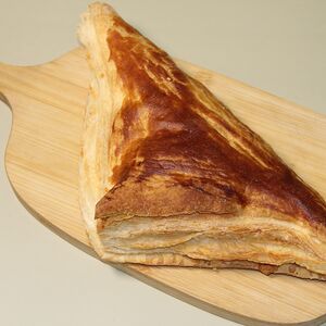 Պանրով խաչապուրի եռանկյունի