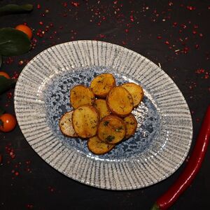 Картофель черри с чесноком и укропом