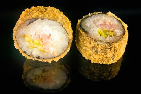 Темпура ролл с тунцом спайси