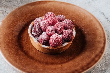 Малиновая тарталетка