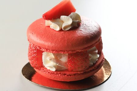 Макарони с клубникой