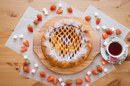 Большой Творог-клубника