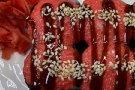 Запеченный ролл с крабом