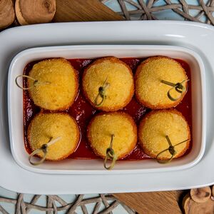 Болы из сулугуни