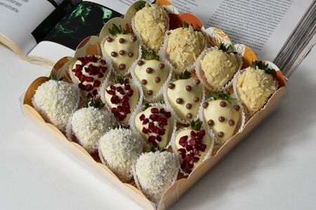 Клубника в белом шоколаде