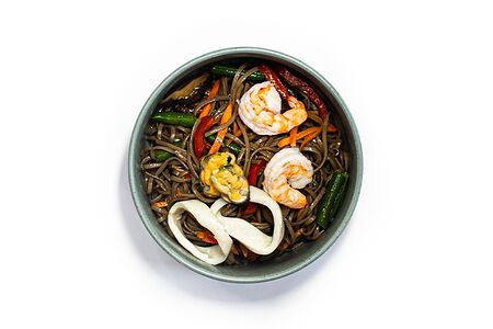 Соба с морепродуктами