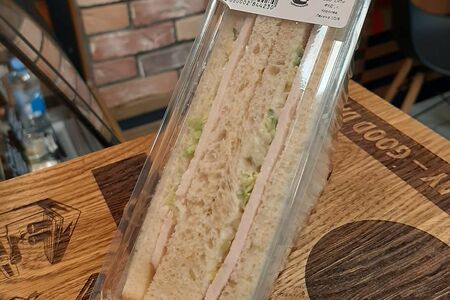 Сэндвич с курицей Цезарь