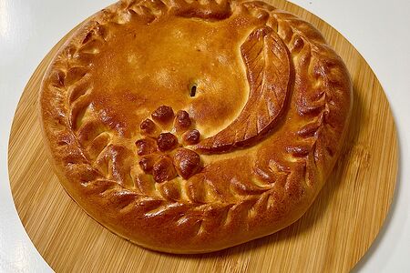 Пирог дрожжевой с зеленым луком и яйцом