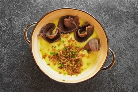 Картофельный крем-суп с ростбифом