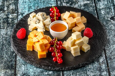 Сырная тарелка