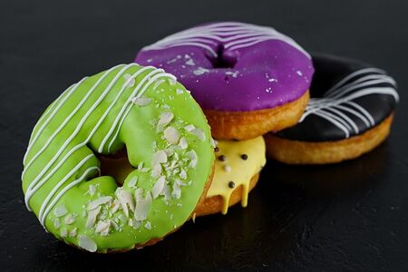 Пончик Фисташка