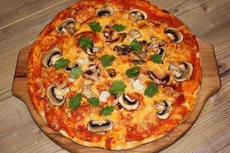 Пицца Том ям