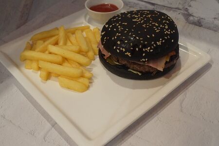 Black бургер с беконом