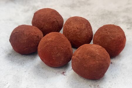 Набор трюфелей из темного шоколада