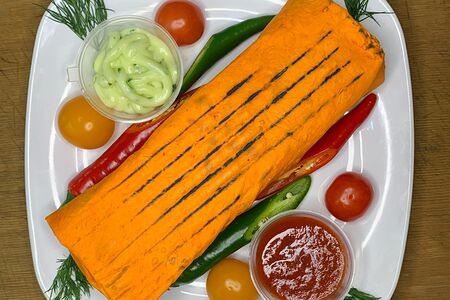 Шаурма в сырном лаваше