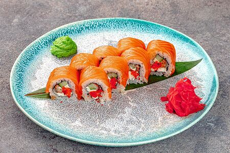 Филадельфия с лососем и тобико