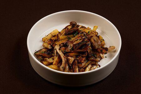 Картофель жареный с грибами