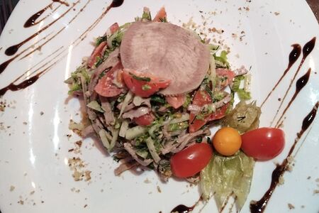 Салат с языком
