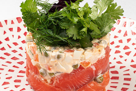 Оливье со слабосоленой семгой