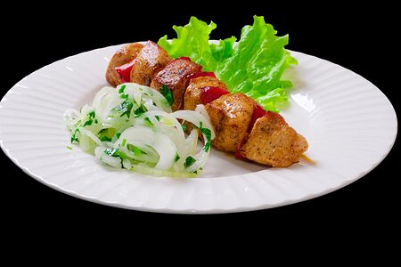 Куриный шашлык с маринованным луком