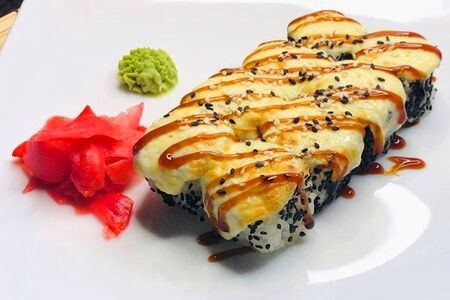 Ролл запеченный Black Queen