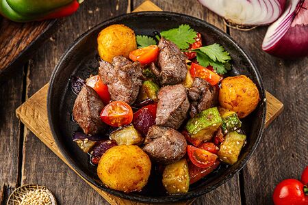 Сковорода с бараниной