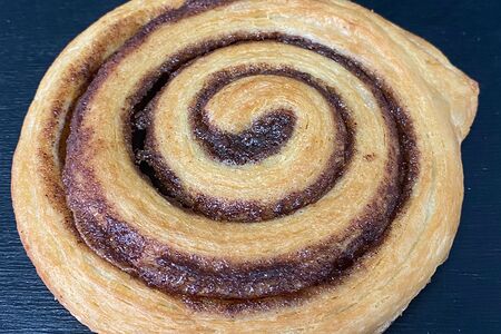 Слойка улитка с корицей