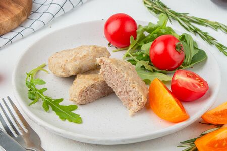 Биточки говяжьи на пару