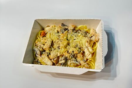 Паста курица с грибами