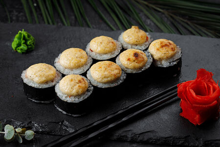 Запеченный ролл Цезарь 