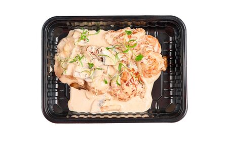 Курица в грибном соусе